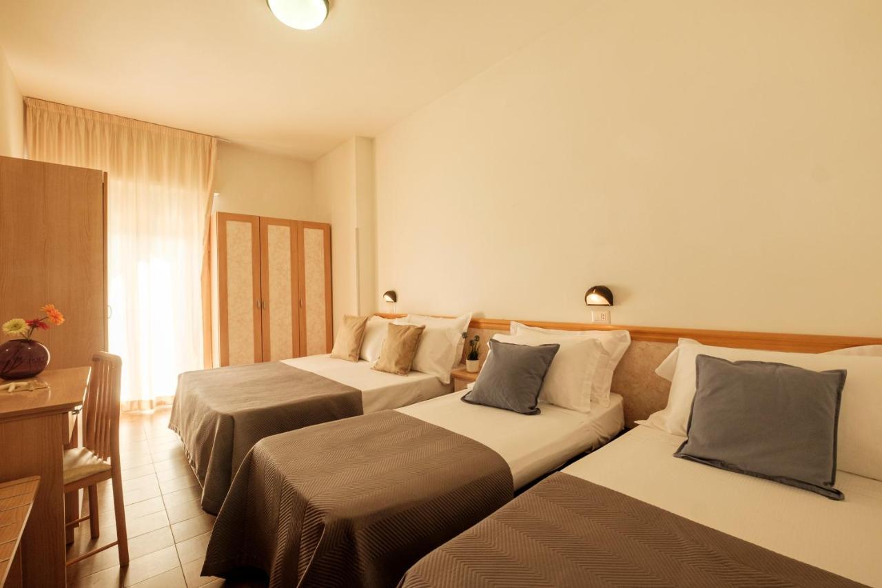 Oceanic Hotel 3*