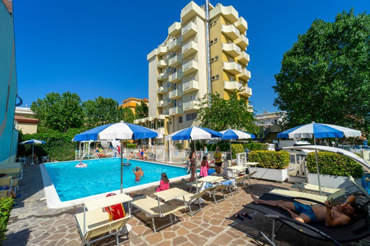 Oceanic Hotel